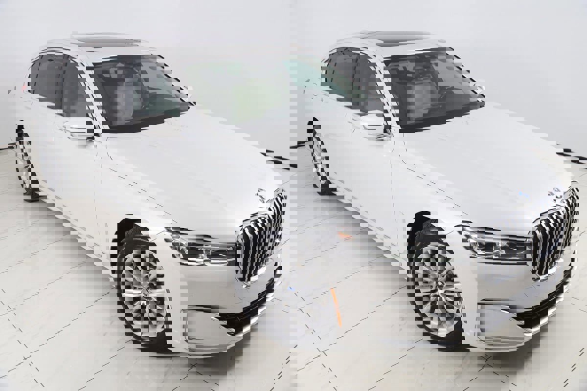 Used 2020 BMW 740i xDrive w/ Cold Weather Package image 20