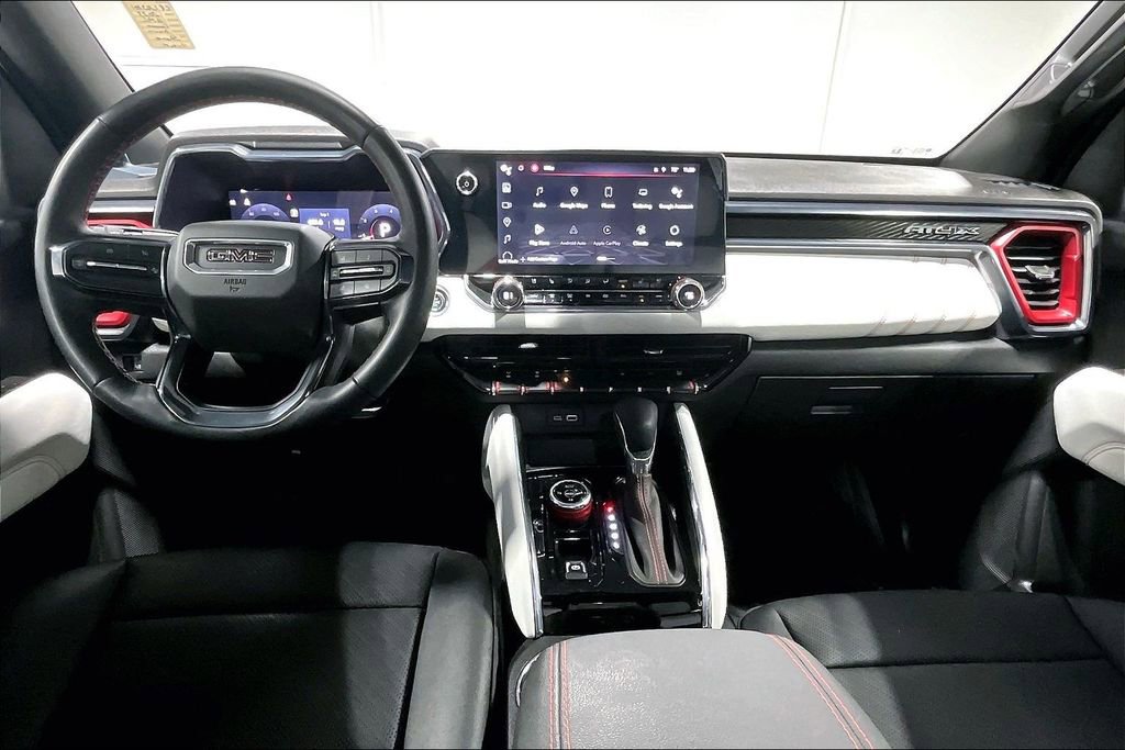 Used 2023 GMC Canyon AT4X image 18