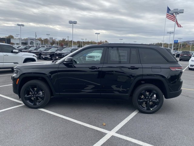 New 2025 Jeep Grand Cherokee Limited image 4