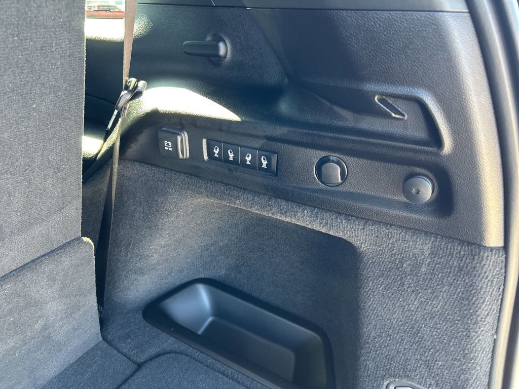 Used 2025 Jeep Grand Cherokee L Overland w/ Luxury Tech Group IV image 28