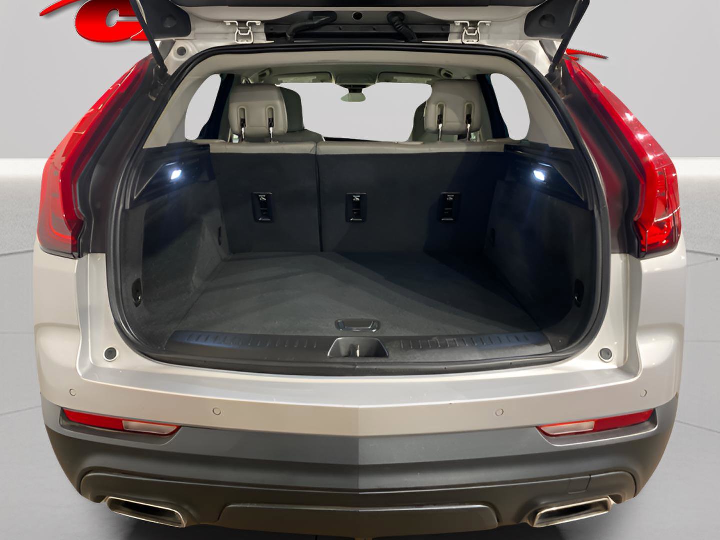Used 2019 Cadillac XT4 Luxury image 9