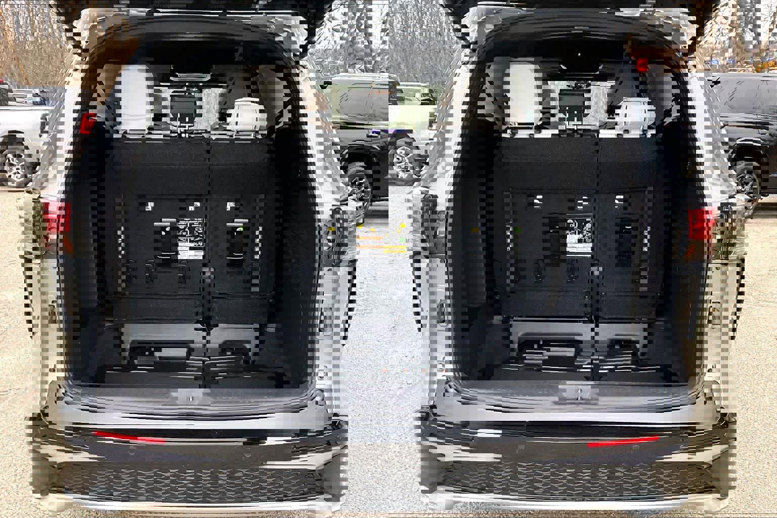 Used 2025 Toyota Sienna XSE w/ XSE Plus Package image 31