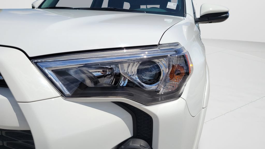 Certified 2023 Toyota 4Runner SR5 Premium w/ Moonroof Package AWD/4WD image 30