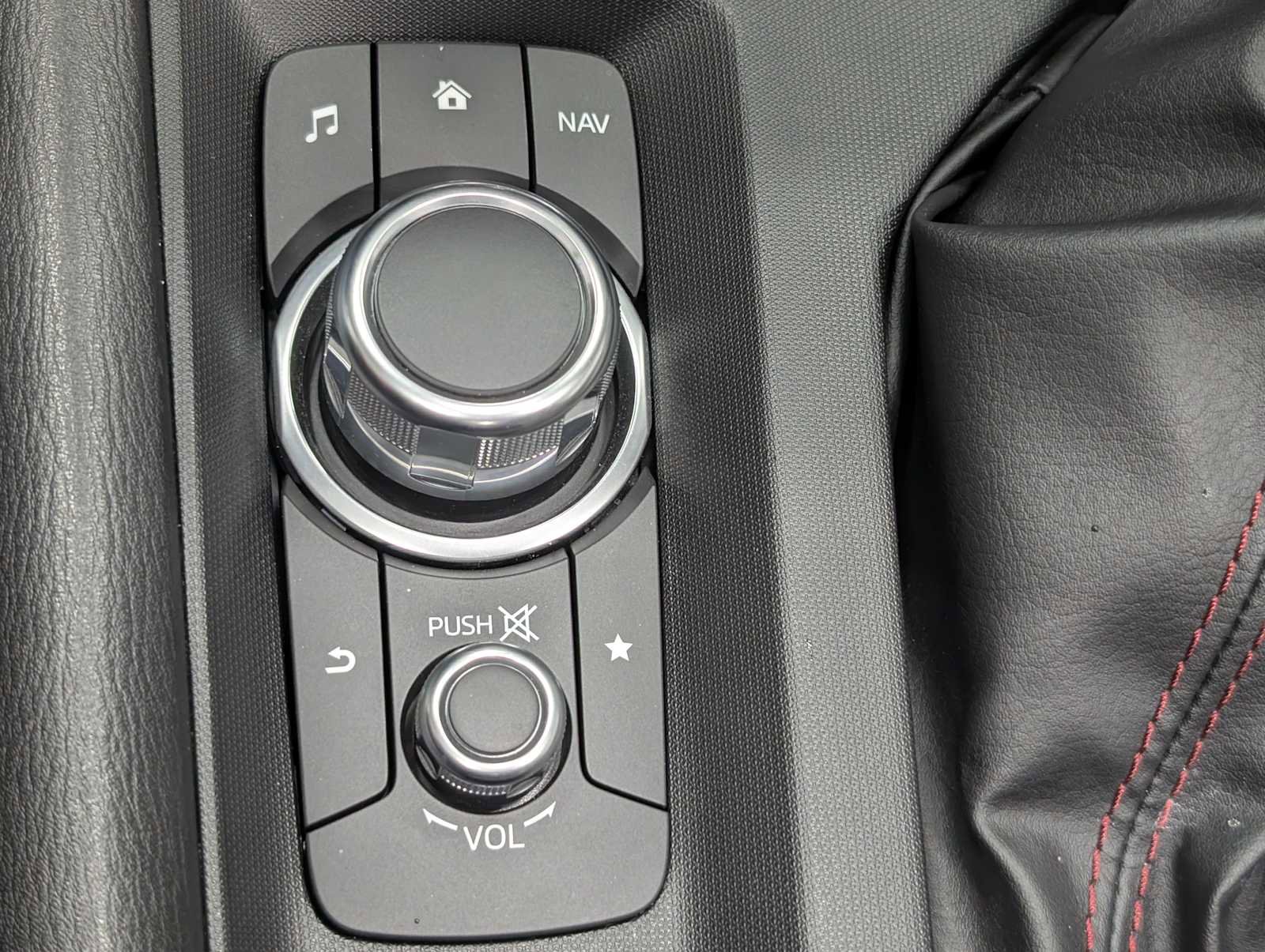 Used 2018 MAZDA MX-5 Miata RF Grand Touring image 25