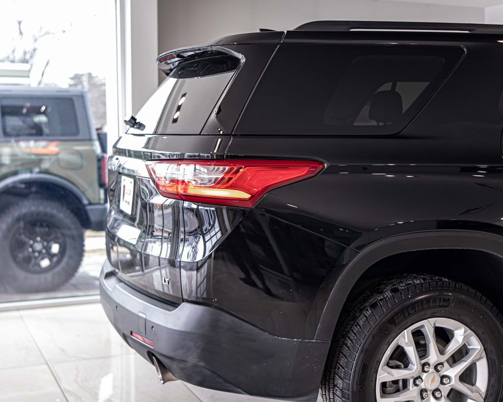 Used 2019 Chevrolet Traverse LT w/ LPO, Floor Liner Package AWD/4WD image 12