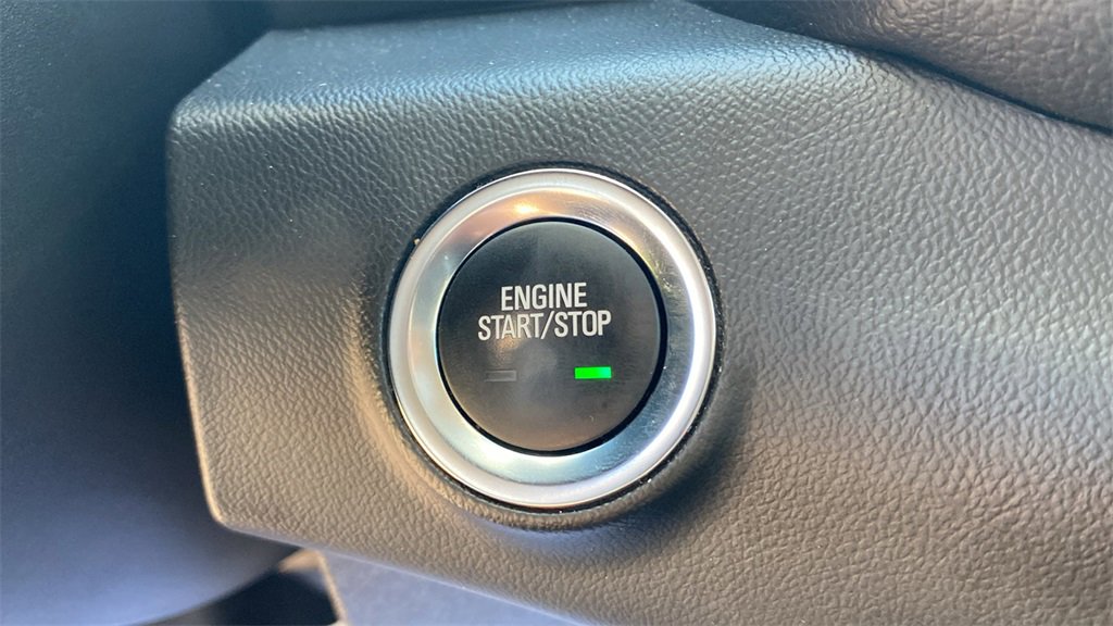 Used 2022 GMC Terrain AT4 image 29