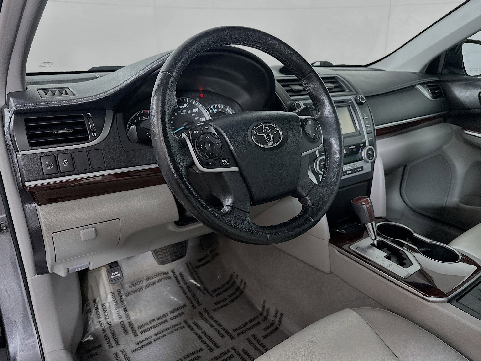 Used 2013 Toyota Camry XLE image 9