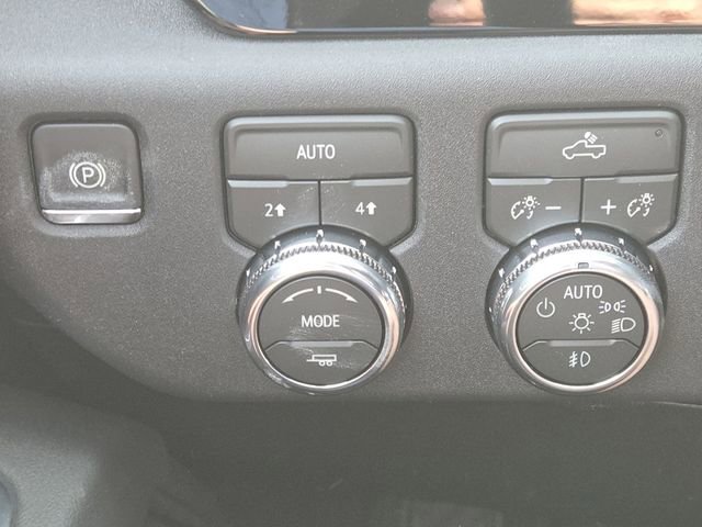 New 2026 GMC Sierra 1500 Elevation image 10