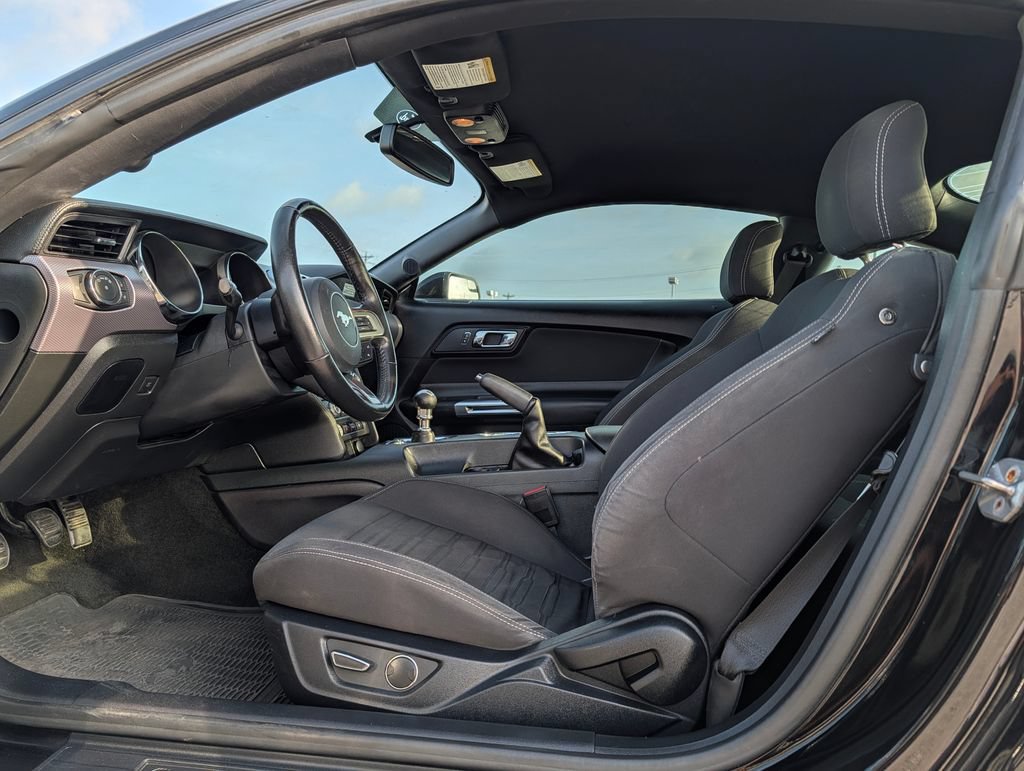Used 2016 Ford Mustang GT RWD image 11