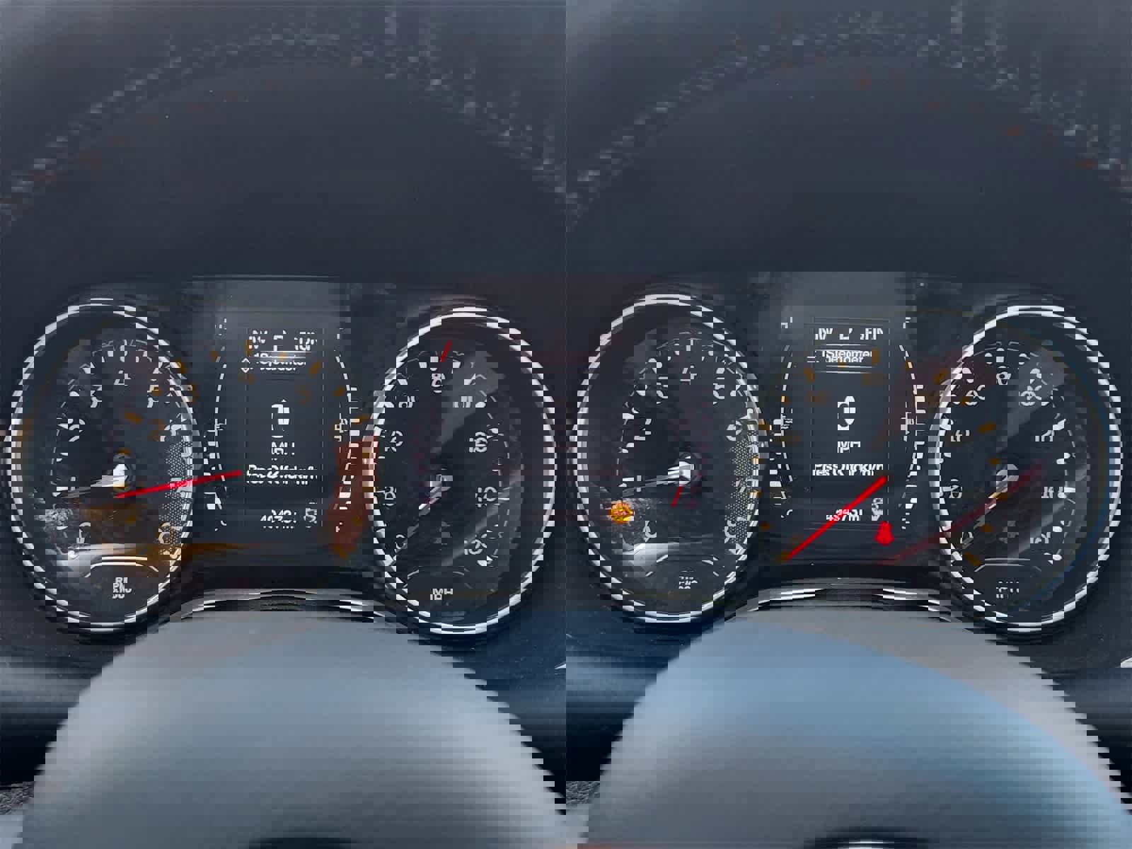 Used 2018 Jeep Compass Latitude w/ Cold Weather Group image 15