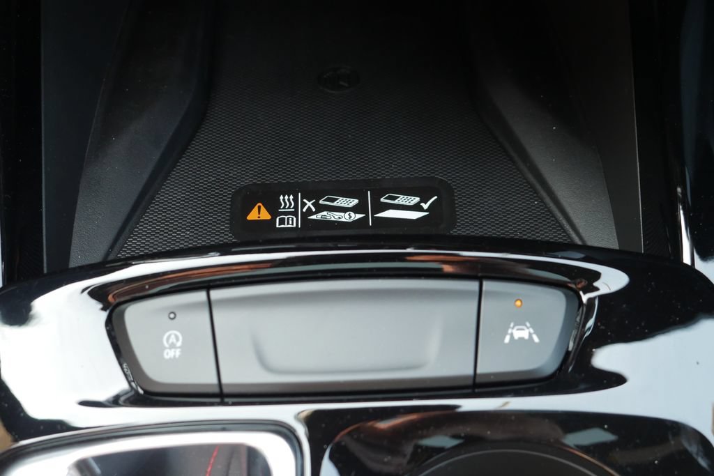 New 2026 Chevrolet Trax RS w/ Sunroof Package FWD image 25