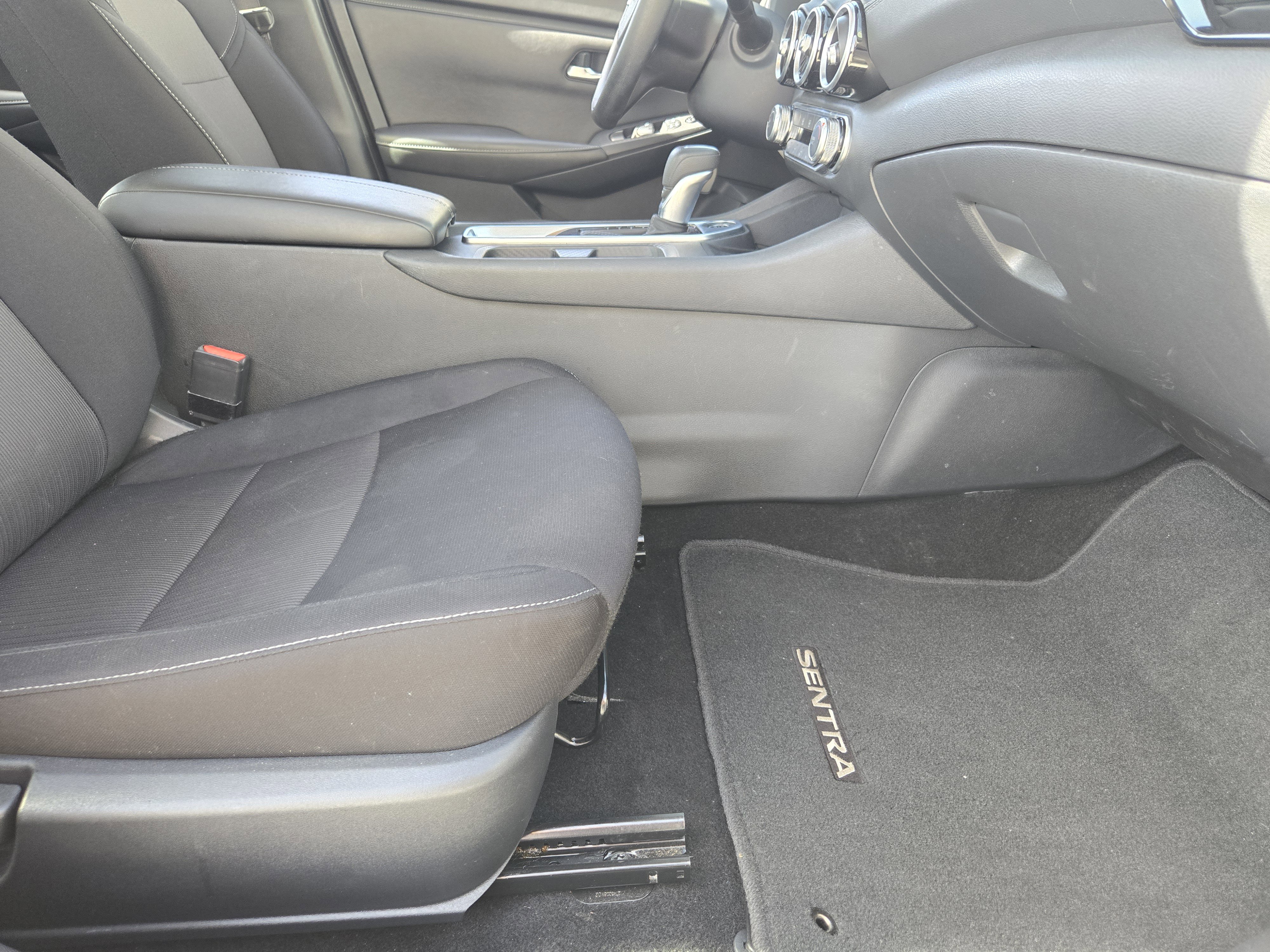 Used 2024 Nissan Sentra SV image 17