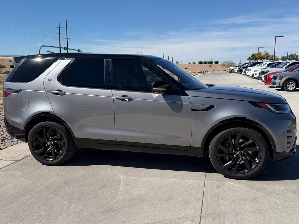 Used 2021 Land Rover Discovery S R-Dynamic image 2