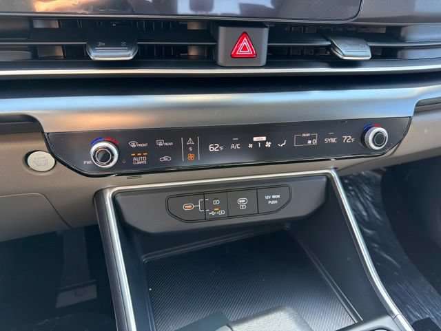 New 2026 Kia Carnival LX FWD image 18
