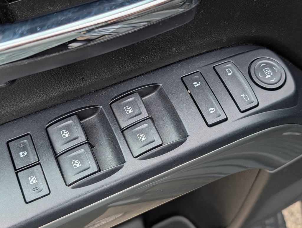 Used 2018 Chevrolet Silverado 1500 LT w/ All Star Edition AWD/4WD image 35