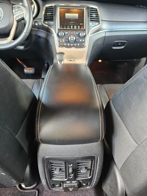 Used 2017 Jeep Grand Cherokee Limited w/ Luxury Group II image 36