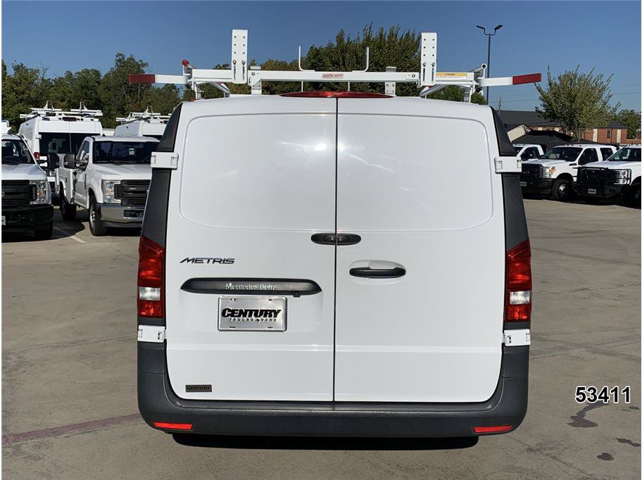 Used 2023 Mercedes-Benz Metris image 7