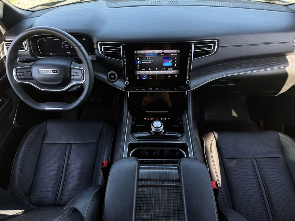 Used 2024 Jeep Wagoneer Series II w/ Flexible Seating Group image 11