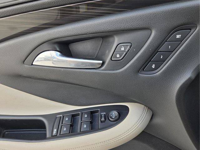 Certified 2020 Buick Envision Essence w/ Experience Buick Package FWD image 23