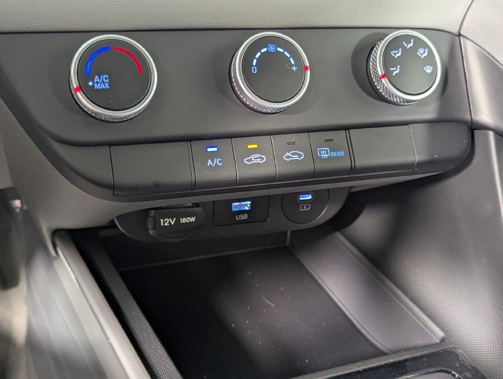 New 2026 Hyundai Elantra SE FWD image 19