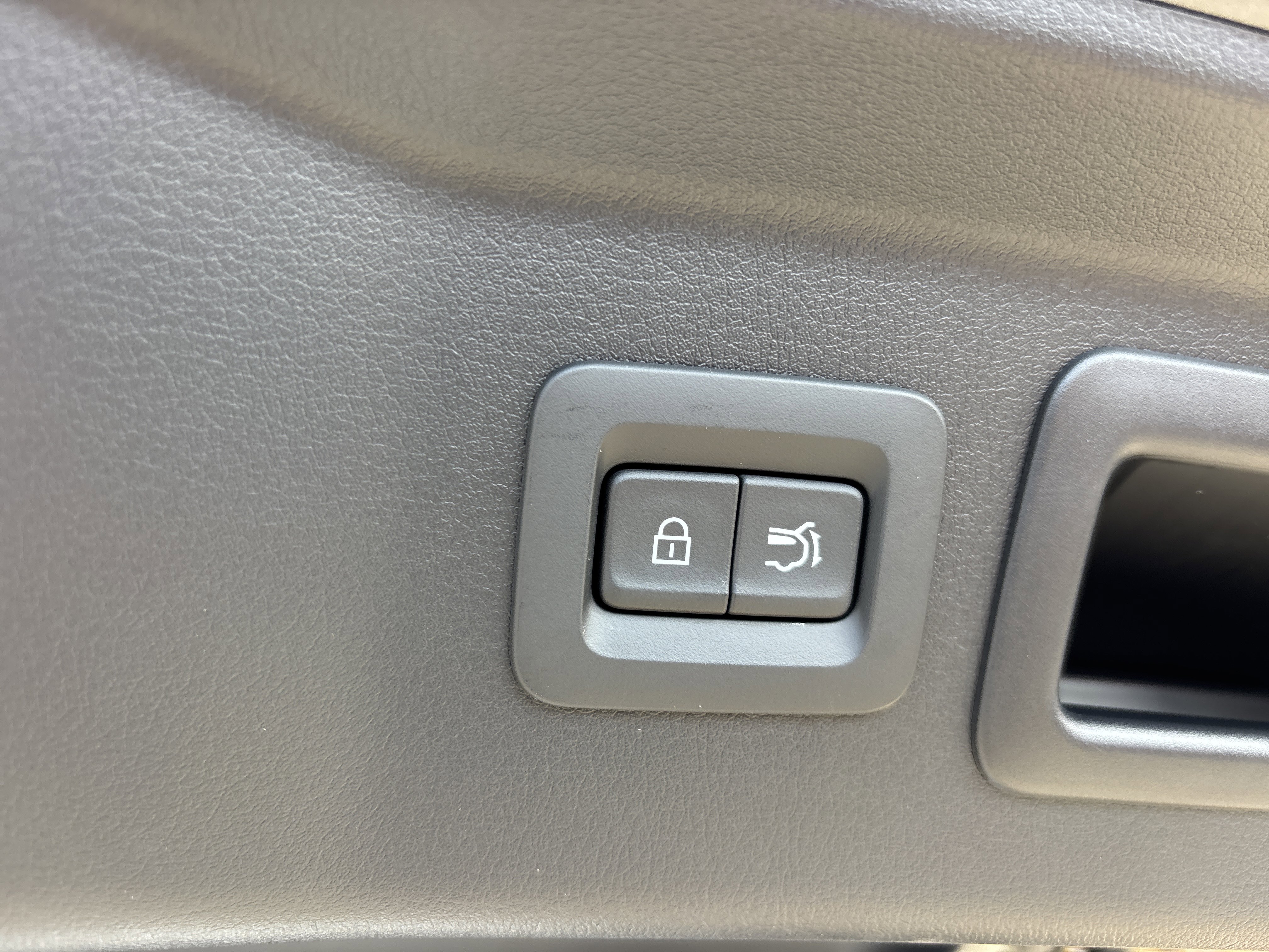 New 2026 MAZDA CX-90 Plug-In Hybrid w/ Premium Plus image 9