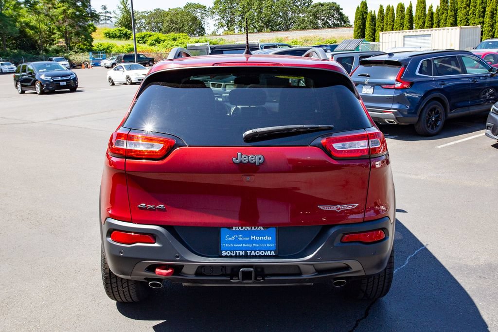 Used 2017 Jeep Cherokee Trailhawk AWD/4WD image 12