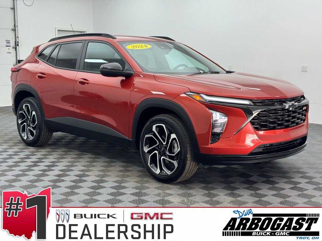 Used 2024 Chevrolet Trax RS w/ Driver Confidence Package FWD image 1