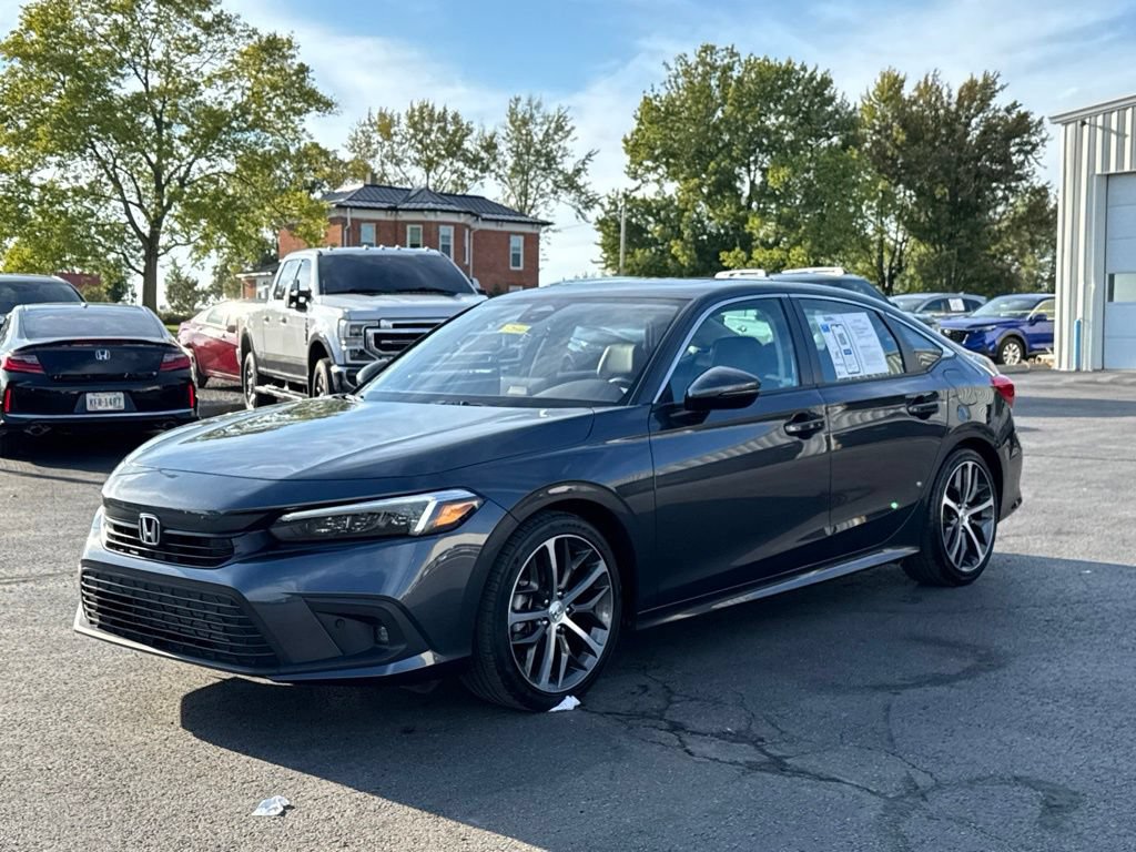 Used 2024 Honda Civic Touring image 3