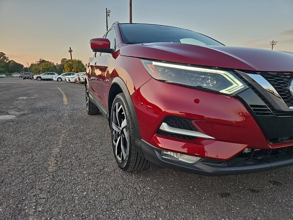 Used 2021 Nissan Rogue Sport SL w/ Premium Package image 9