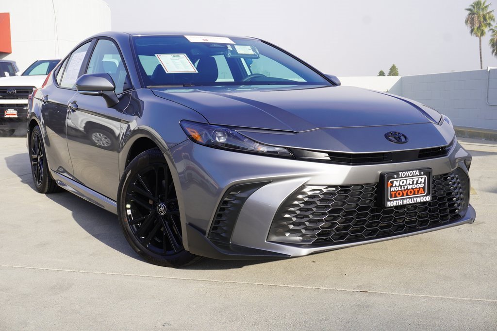 Certified 2025 Toyota Camry SE video 2