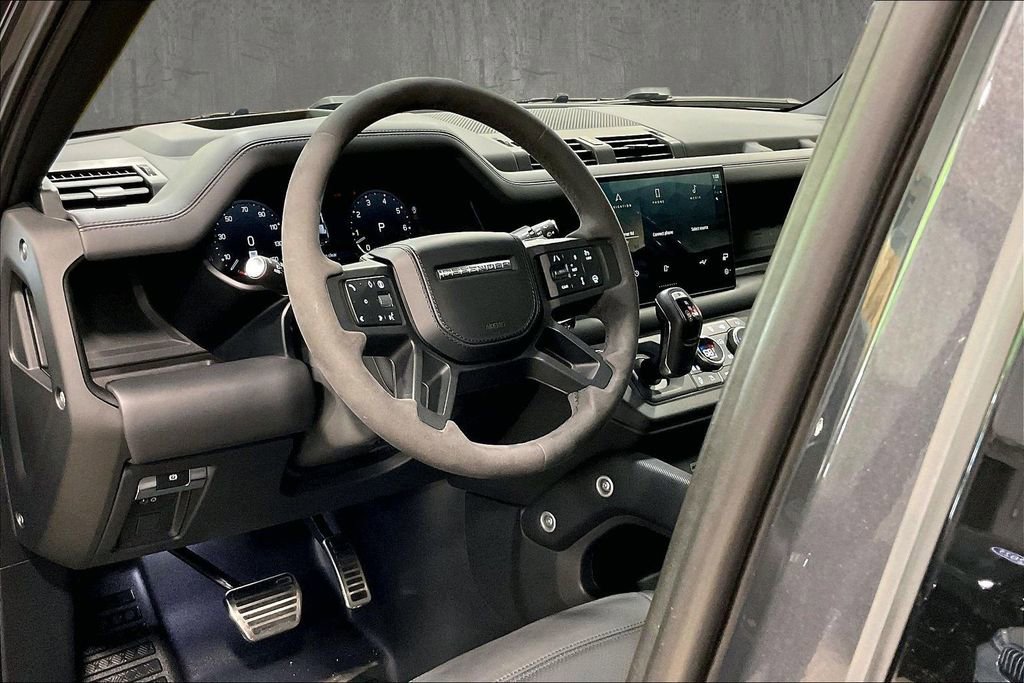 Used 2024 Land Rover Defender 110 Carpathian Edition AWD/4WD image 17