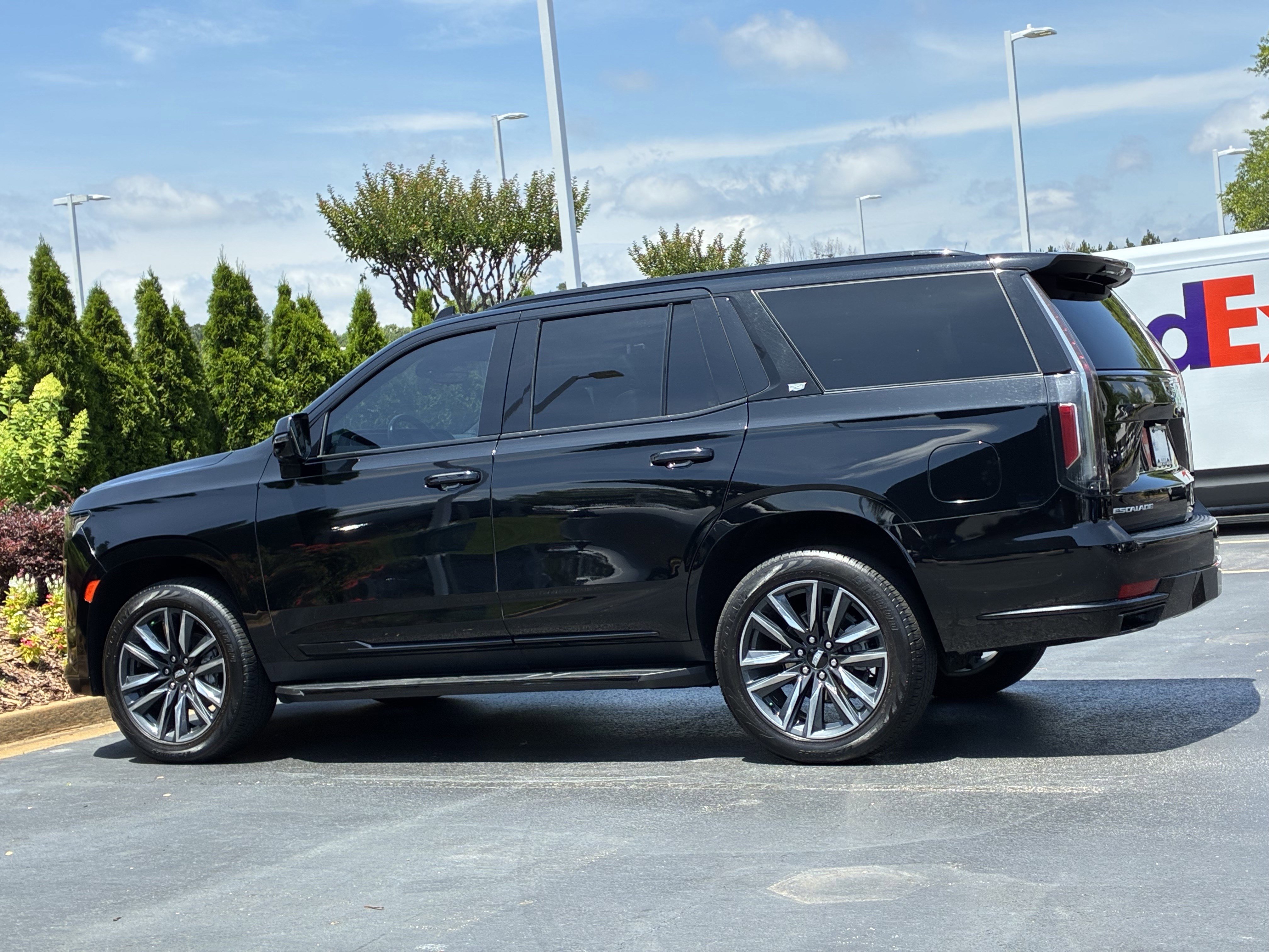 Used 2023 Cadillac Escalade Sport AWD/4WD image 9