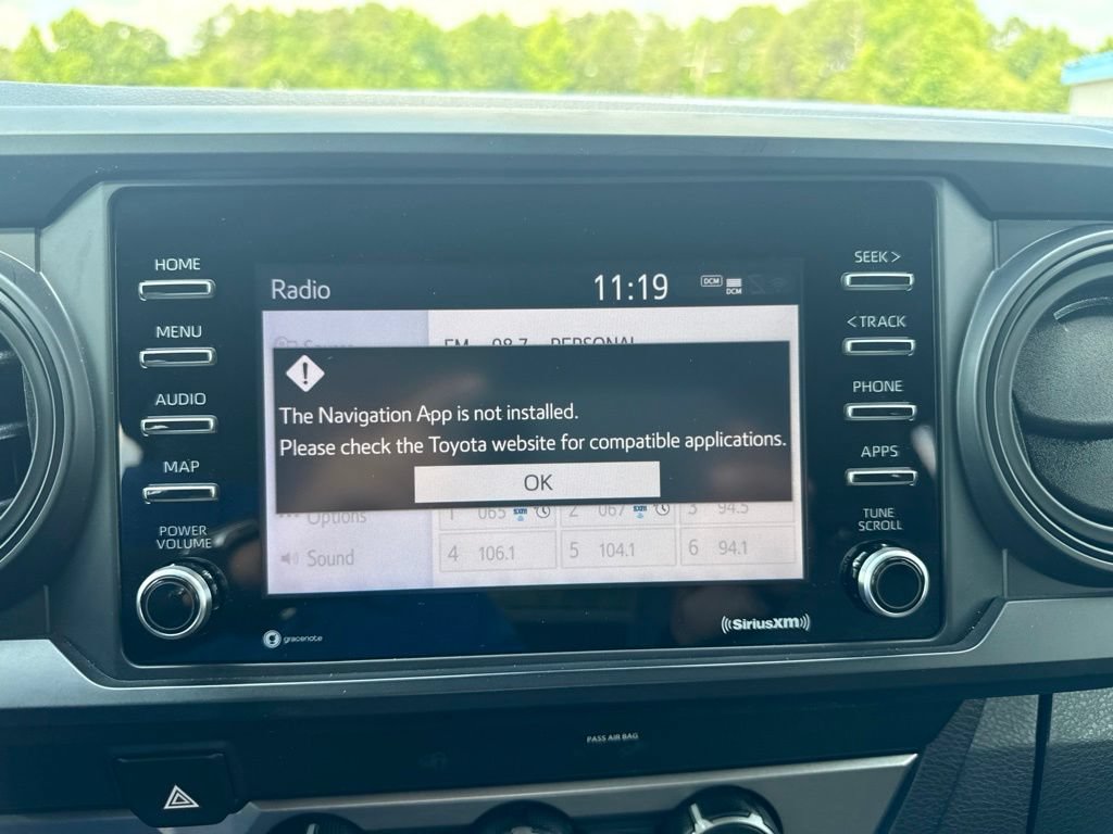 Used 2022 Toyota Tacoma SR RWD image 15