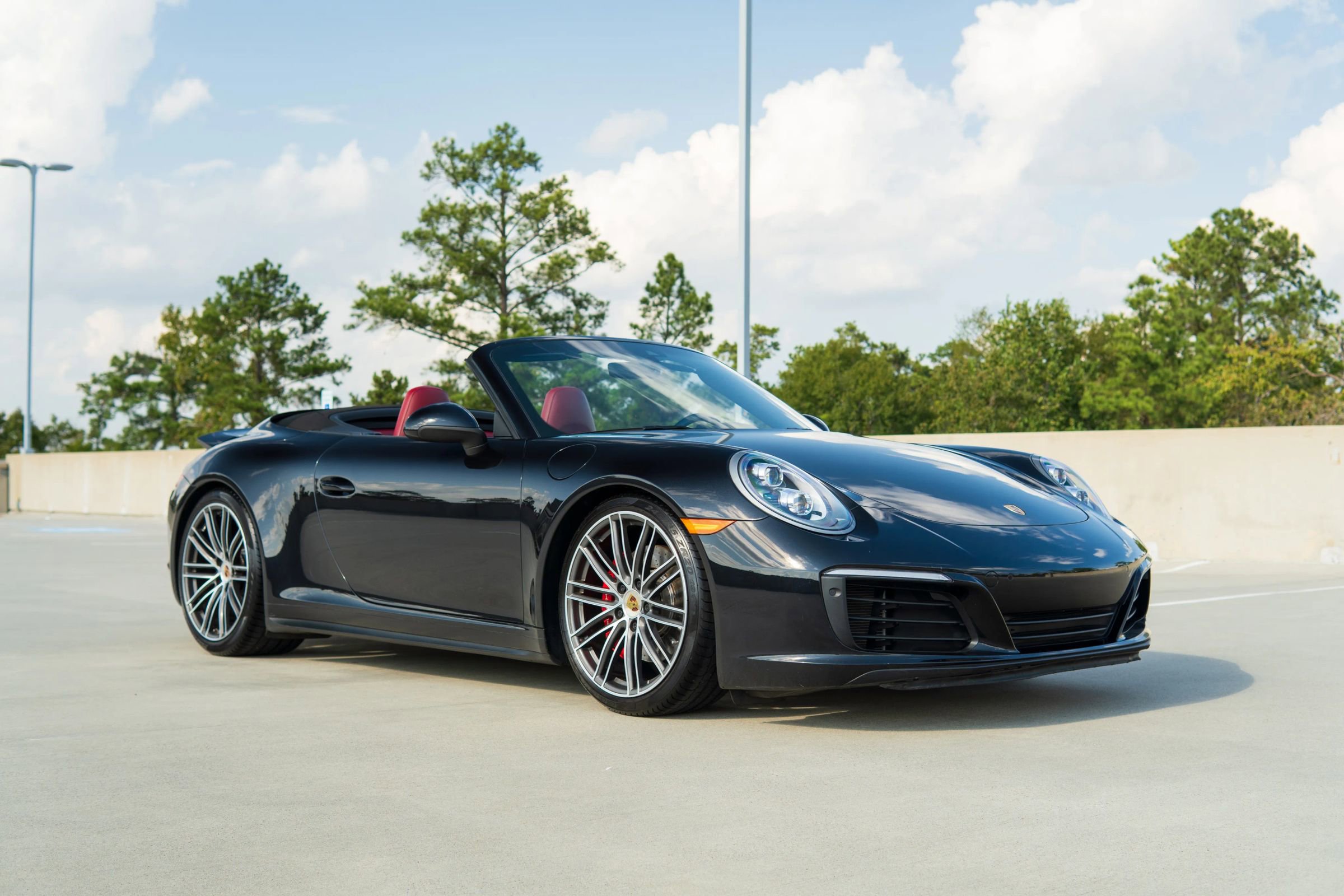 Used 2018 Porsche 911 Carrera 4S image 32