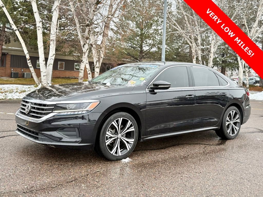 Used 2021 Volkswagen Passat 2.0T SE image 1