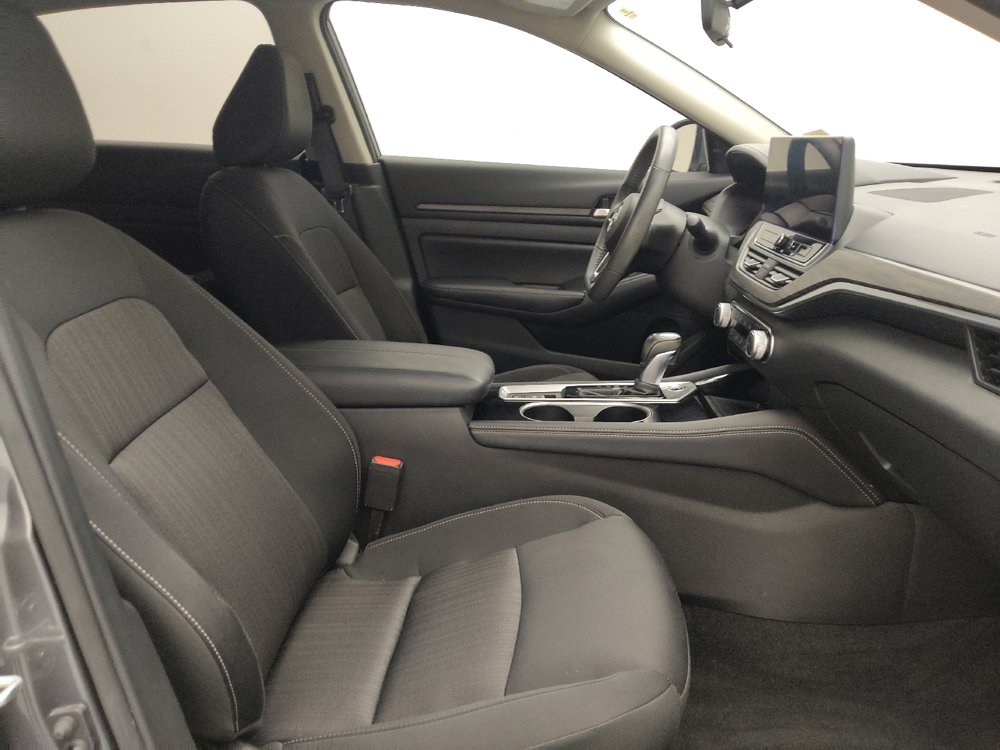 Used 2024 Nissan Altima 2.5 SV w/ SV Premium Package FWD image 21