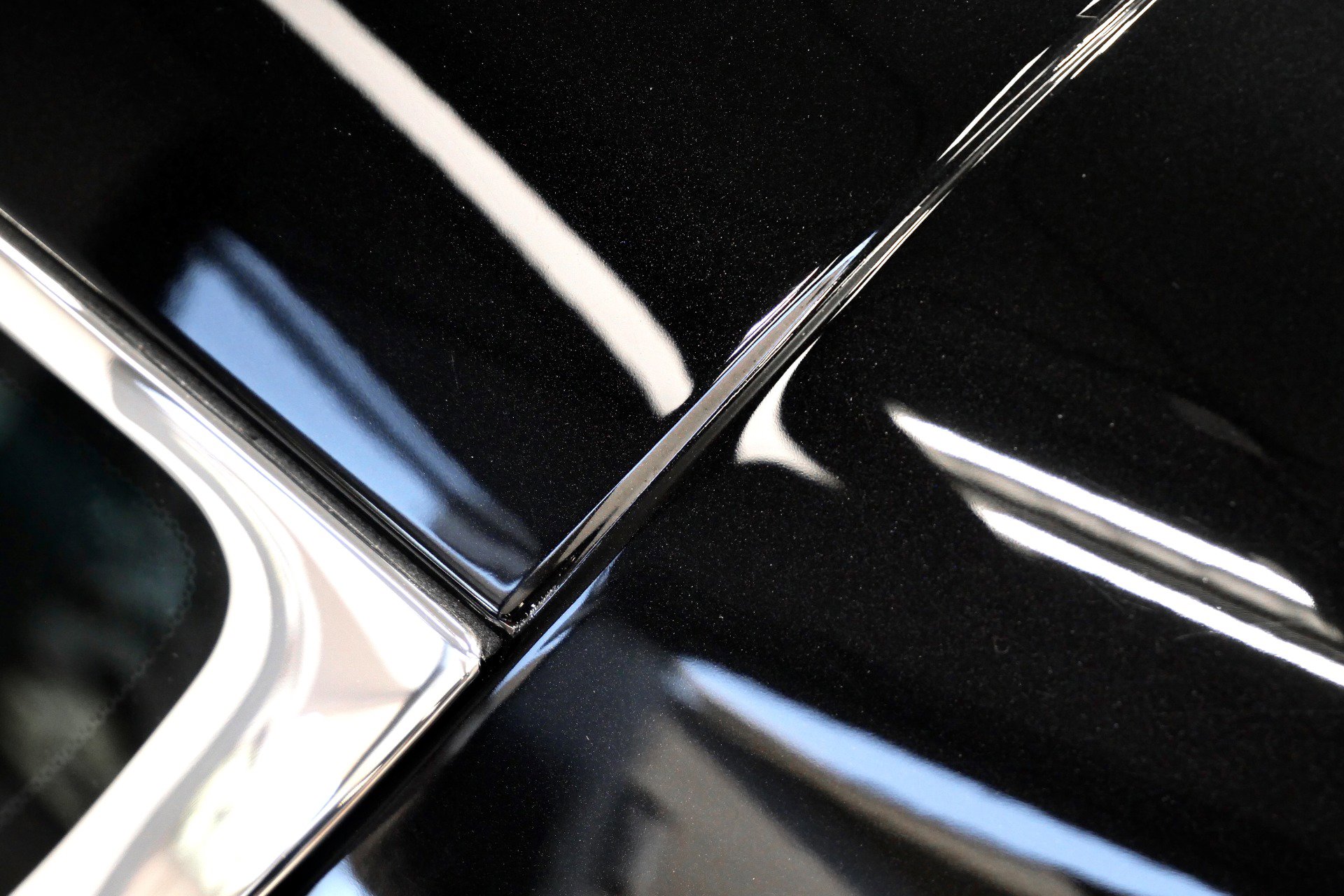 Used 2012 Aston Martin DBS Carbon Black RWD image 62