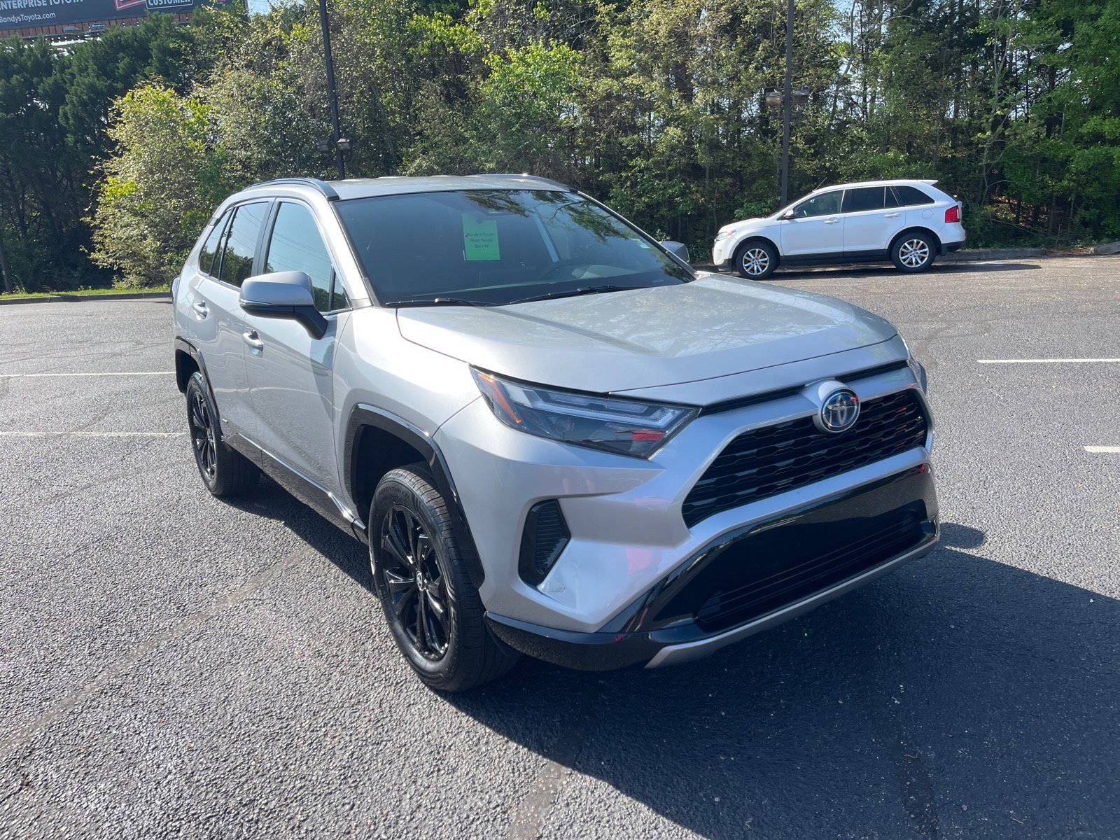 Used 2024 Toyota RAV4 SE AWD/4WD image 1
