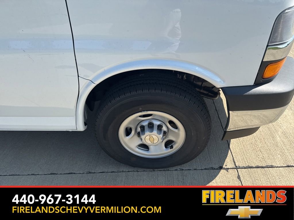 New 2025 Chevrolet Express 2500 Work Van w/ Driver Convenience Package image 40