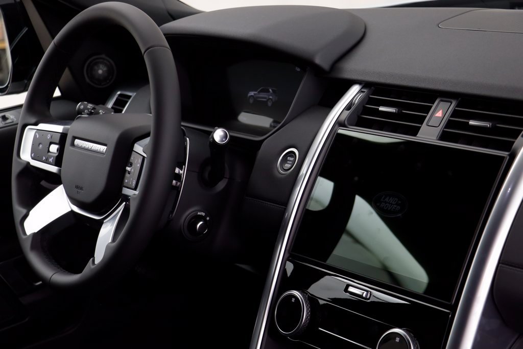 New 2025 Land Rover Discovery S AWD/4WD image 22