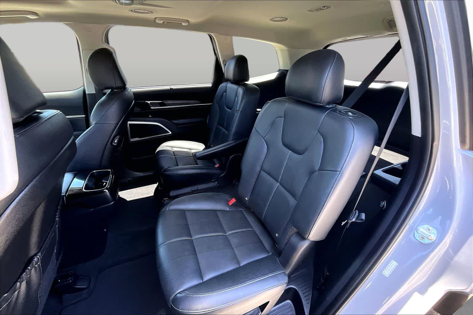 Used 2022 Kia Telluride EX w/ EX Premium Package AWD/4WD image 21