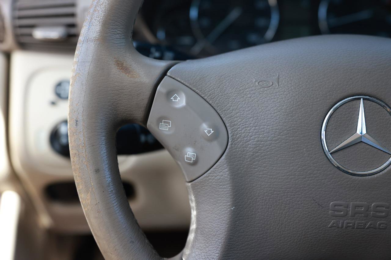 Used 2005 Mercedes-Benz C 320 C320 4DR SEDAN w/ Sunroof Pkg image 26