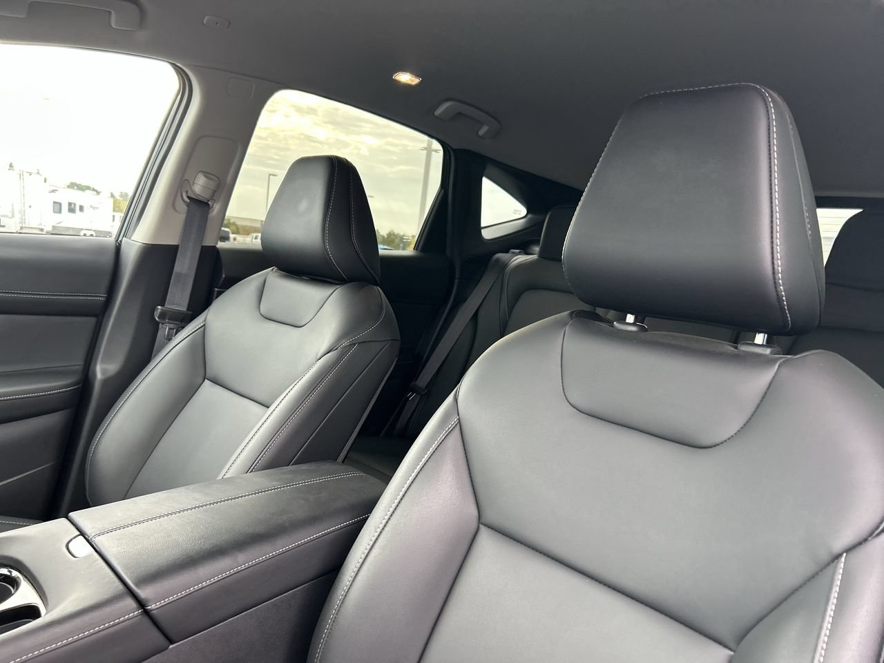 Used 2025 Nissan Murano SV AWD/4WD image 21