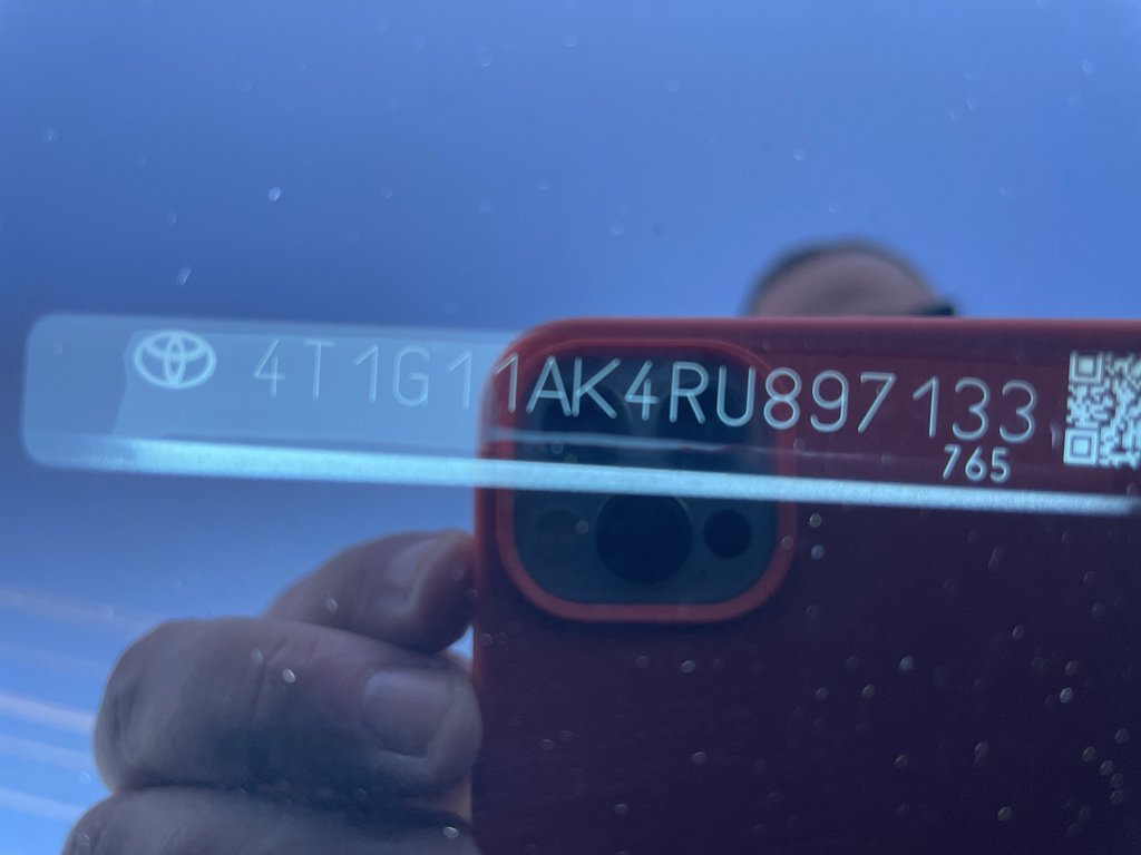 Used 2024 Toyota Camry SE image 25