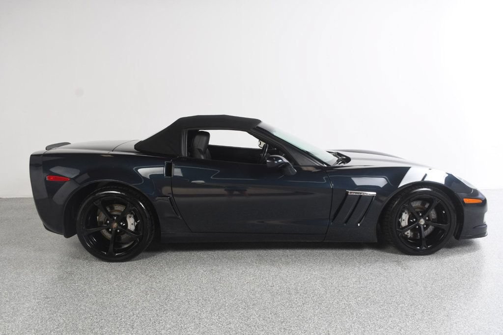 Used 2013 Chevrolet Corvette Grand Sport w/ 3LT Preferred Equipment Group RWD image 3