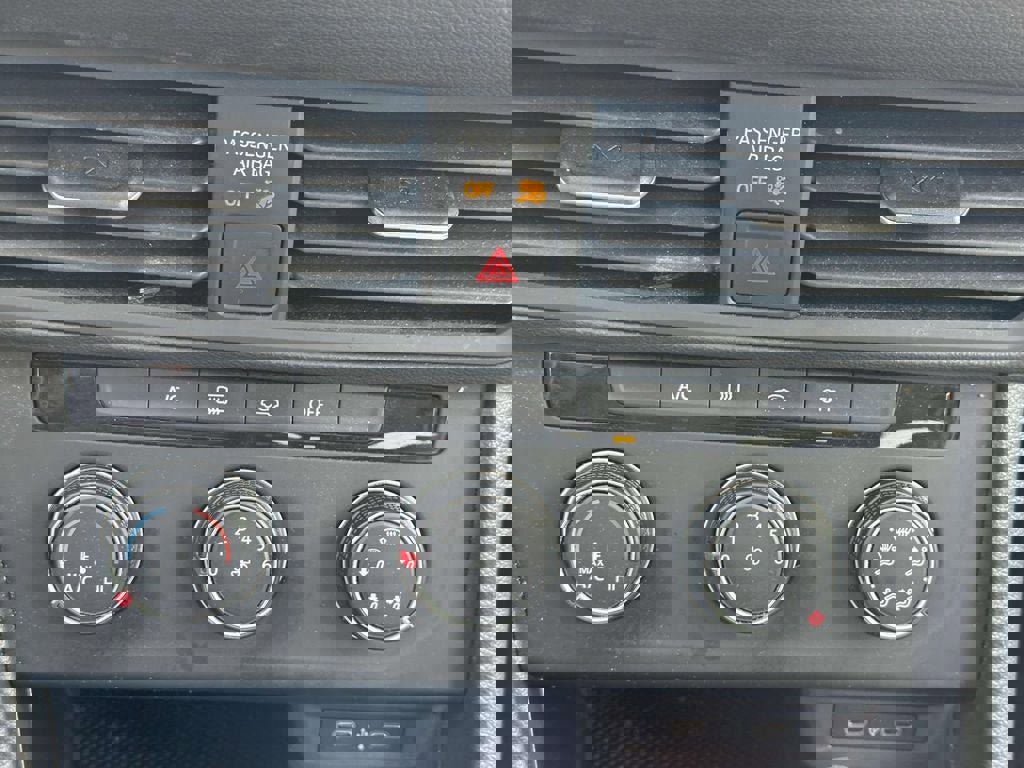 Used 2021 Volkswagen Jetta S w/ Driver Assistance Package image 20