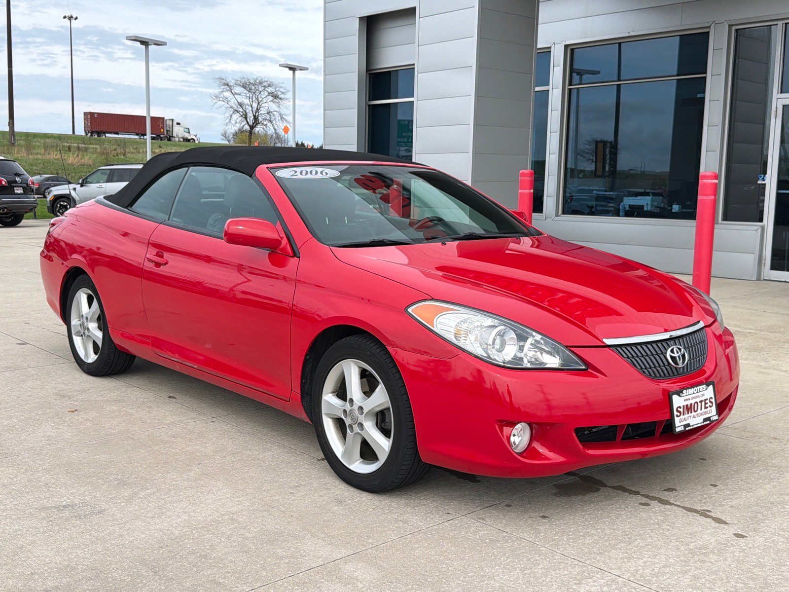 Used 2006 Toyota Solara SLE FWD image 2