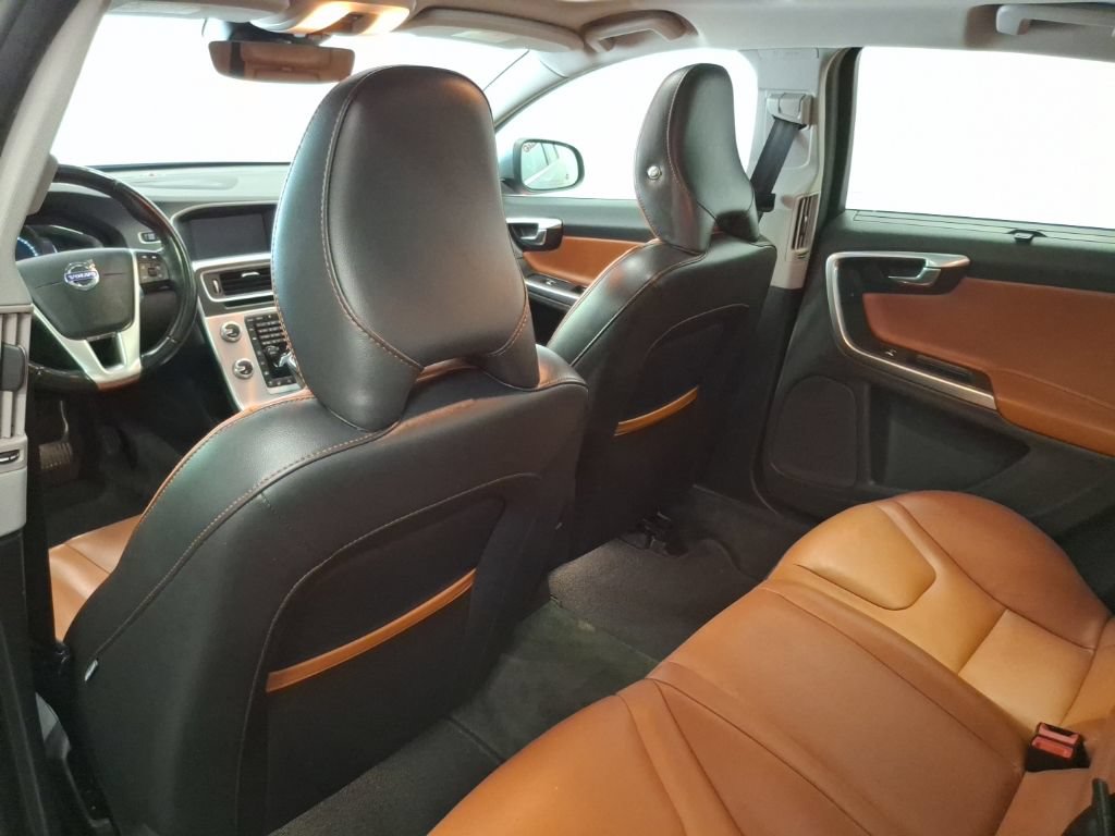 Used 2018 Volvo S60 T5 Inscription AWD/4WD image 13