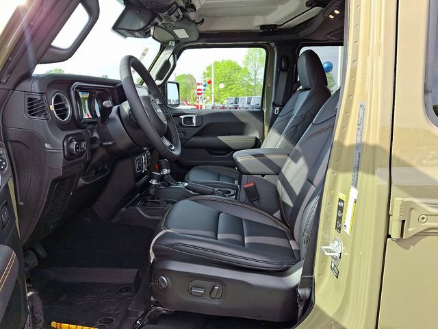 New 2025 Jeep Gladiator Sport w/ Premium Package AWD/4WD image 6