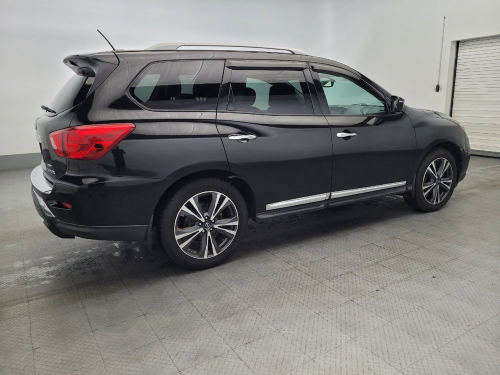 Used 2017 Nissan Pathfinder Platinum w/ Family Entertainment Package AWD/4WD image 10